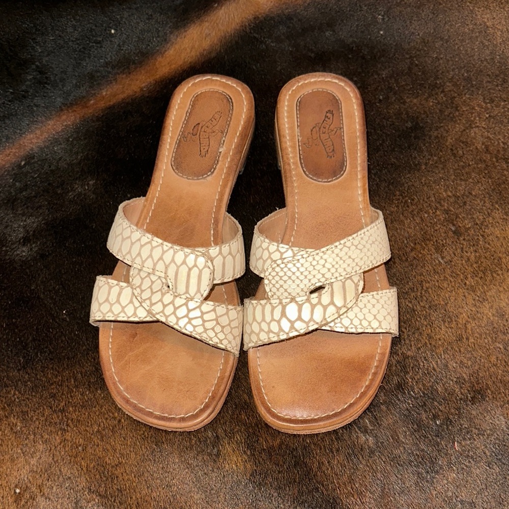 Women's Cream Sandals